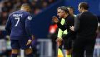 فيديو صادم من كلاسيكو فرنسا بطولة مدرب باريس سان جيرمان