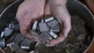 أزمة ليثيوم.. روح صناعة البطاريات العالمية في قبضة هذه الدولة