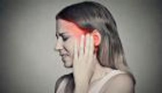 التهاب العصب الخامس ما هو؟ احذر مضاعفاته التي قد تصل إلى ورم الدماغ