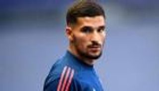 منتخب الجزائر ليس السبب.. أزمة جديدة تضرب حسام عوار في فرنسا