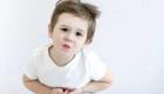 الإمساك لدى الأطفال.. الأسباب وطرق المواجهة