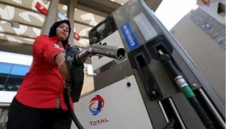 إحدى محطات التزود بالوقود في مصر- أرشيفية