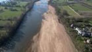 الجفاف يضرب أطول أنهار فرنسا.. صور صادمة