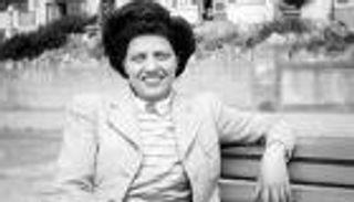 ميلاد سميرة موسى أول عالمة ذرة.. حلم النبوغ الذي قُتل في حادث غموض