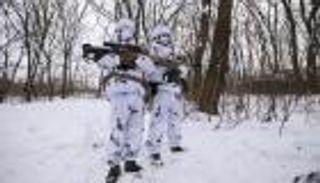 لوبيات أمريكية تتهافت على تمثيل أوكرانيا بالمجان.. المكاسب مضمونة