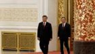 شي جين بينغ ورئاسة الصين.. نحو ولاية ثالثة على أشواك التحديات