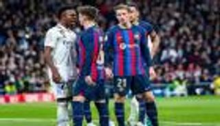 ضحيته فينيسيوس.. لفظ خارج يشعل كلاسيكو ريال مدريد وبرشلونة (فيديو)