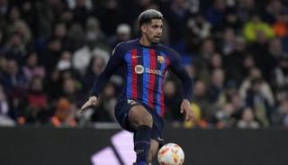 رونالد أراوخو لاعب برشلونة