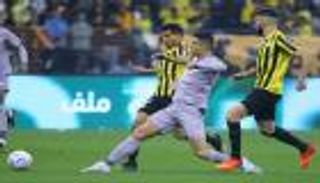 عدو ميسي يواجه رونالدو.. من هو حكم مباراة الاتحاد والنصر؟