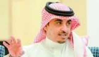 وزير الإعلام في السعودية.. من هو سلمان الدوسري؟