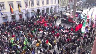 جانب من المظاهرة المضادة لمؤتمر البديل