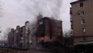 علم روسي فوق "أنقاض باخموت".. هل تستحق المدينة الثمن المدفوع؟