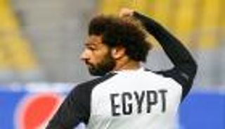 وسط أفراحه مع ليفربول.. محمد صلاح مكسور الجناح في منتخب مصر