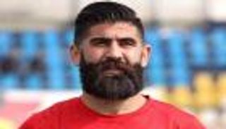 إيقاف مدافع سوريا مدى الحياة.. ضرب وبصق على الحكم