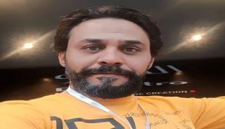 الفنان الليبي عز الدين الدويلي