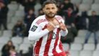 برسالة مشفرة.. مدرب أجاكسيو يقلب الطاولة على يوسف بلايلي