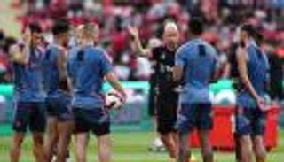 تركهم لجماهير ليفربول.. كيف عاقب تين هاج لاعبي مانشستر يونايتد؟