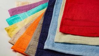 فوط قماشية تستخدم لتجفيف المنطقة الحساسة