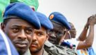 فرار إرهابيين وقطع إنترنت.. موريتانيا تحبس أنفاسها "في انتظار السعادة"