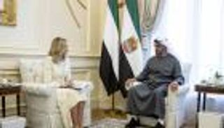 رئيس الإمارات: لن ندخر جهدا لتخفيف الآثار الإنسانية للأزمة الأوكرانية