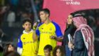 في لمح البصر.. ابنة كريستيانو رونالدو تنطق العربية بطلاقة (فيديو)