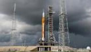 ناسا تكشف موعد مهمة "أرتيميس 2".. البشر يعودون إلى القمر