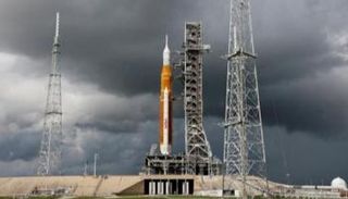 الصاروخ المقرر إرساله إلى القمر