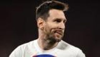 "سأتوقف عن التشجيع".. لاعب باريس سان جيرمان الأسبق يدعو لطرد ميسي
