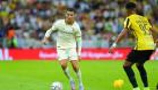 غضب وتذمر.. كيف تعامل رونالدو مع خسارة النصر أمام الاتحاد؟ (فيديو)