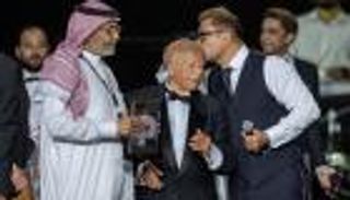 حفل تكريم هاني شنودة.. كلمات مؤثرة من عمرو دياب (صور) 