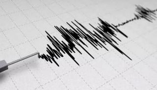 الهزات الأرضية لم يعقبها تحذير تسونامي