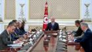 حل المجالس البلدية.. تونس "تقطع دابر" الإخوان