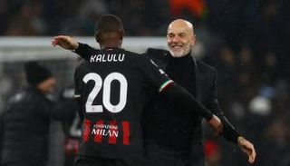 ستيفانو بيولي مدرب ميلان الإيطالي