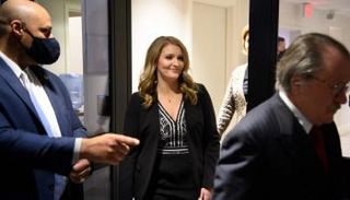 جينا أليس تعترف بـ10 أكاذيب حول انتخابات 2020