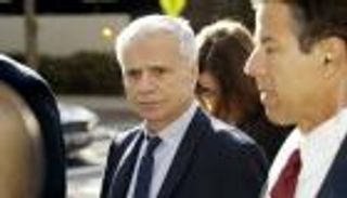 وفاة روبرت بليك.. مرض في القلب ينهي حياة سفاح "إن كولد بلاد"