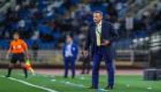 الهلال يحرج مدرب التعاون أمام ابنته.. ماذا حدث؟