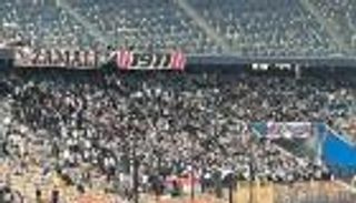 اشتباكات وهتافات ومخاوف.. ماذا فعلت جماهير الزمالك في استاد القاهرة؟