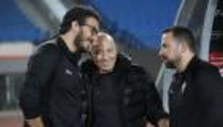 غرائب الزمالك.. مدرب يبتسم للهزيمة ولاعب يهتف للخصم