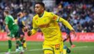 مصطفى محمد أم ديلور؟.. الأرقام تحسم المنافسة العربية في فرنسا