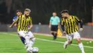 على طريقة منتخب مصر.. زجاجة تقود الاتحاد لنصف نهائي كأس الملك (فيديو)