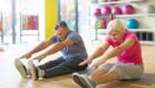 توصية بممارسة تمارين تقوية العضلات في الكِبر.. 4 مراحل ضرورية