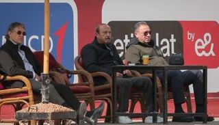 محمود الخطيب مع أعضاء لجنة التخطيط 