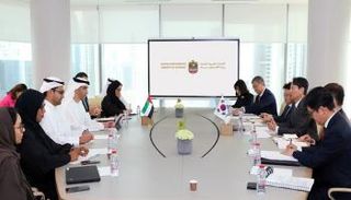 الإمارات وكوريا تناقشان فرص الاستثمار المشترك