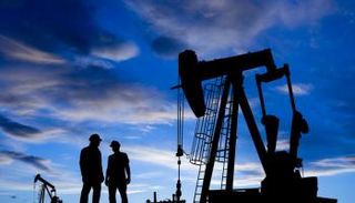 الصين والسفر الجوي.. سببان لتحسن الطلب على النفط في 2023