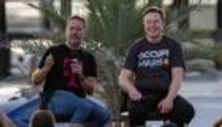 بقرار من إيلون ماسك.. "ستارلينك" تدعم شبكات المحمول