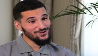 الجزائري حسام عوار
