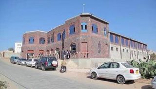 مجمع استثماري نهبه الحوثيون في صنعاء