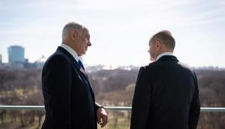 نتنياهو وشولتز في برلين