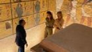 ملكة بلجيكا تزور معالم الأقصر الأثرية.. وهدية خاصة تخلّد الذكرى