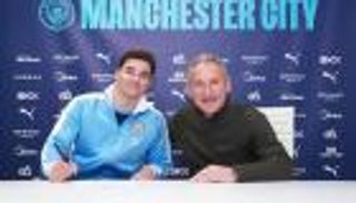 مكافأة في 252 يوما.. ماذا قدم ألفاريز للحصول على عقد مانشستر سيتي الجديد؟